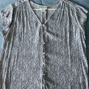 Liz Claiborne women’s button up blouse